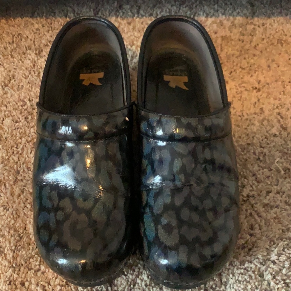 Dansko XP Iridescent Cheeta Size 40